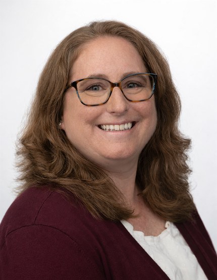 Kimberly Maciejewski, MBA — Experta en Contenido de Capacitación y Desarrollo y Gerente de Proyectos